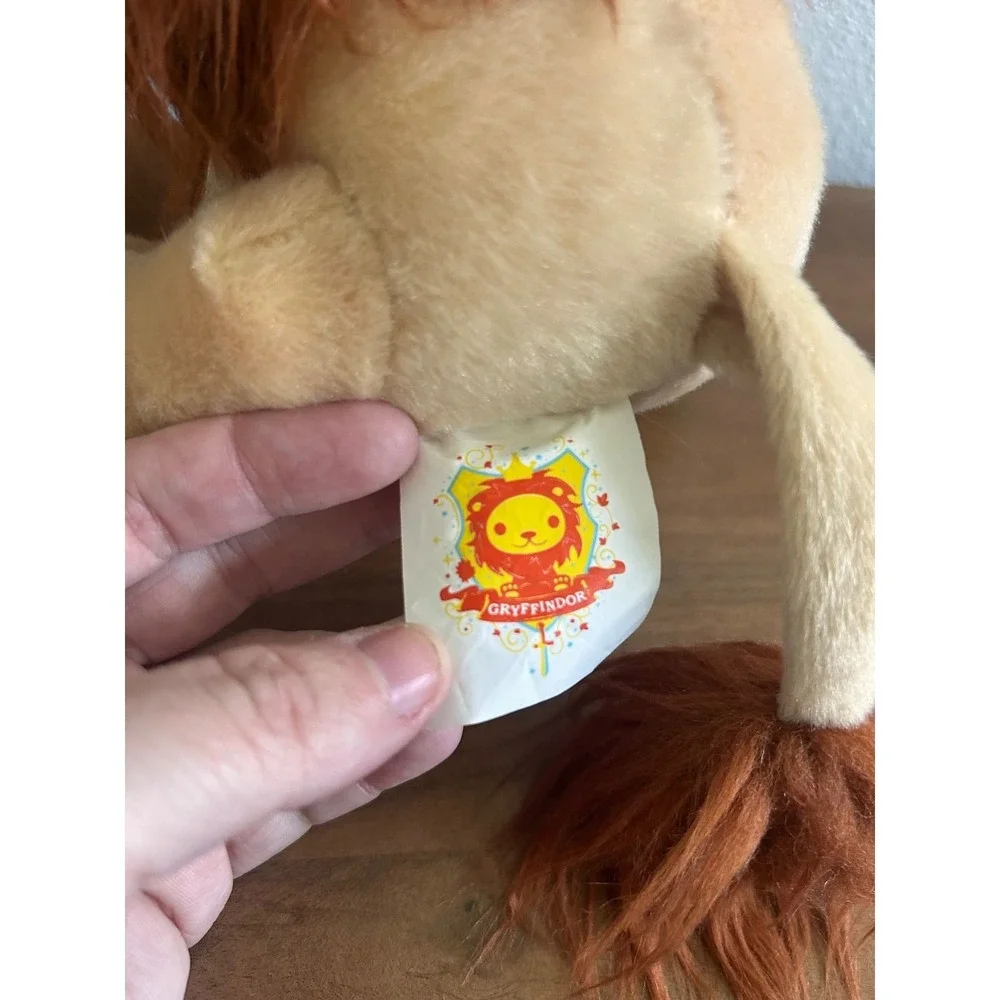 Harry Potter Wizarding World Gryffindor Lion Plush Universal Studios Tan Orange